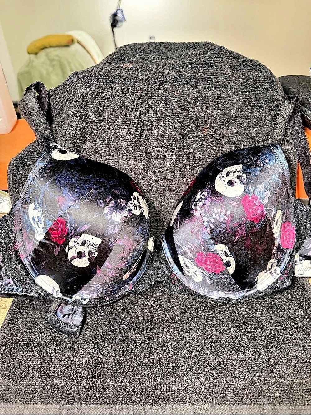 Torrid Floral Skull Print Bra in Black & Pink 42DD